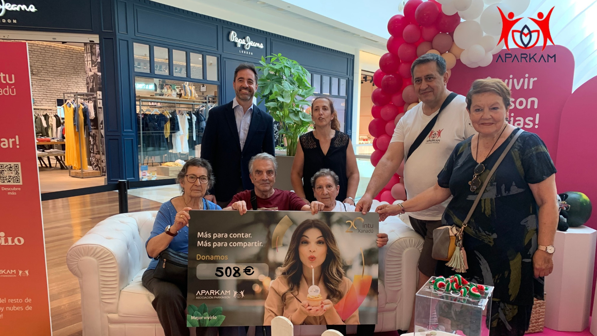 Intu Xanadú apoya la labor de Aparkam con una donación solidaria